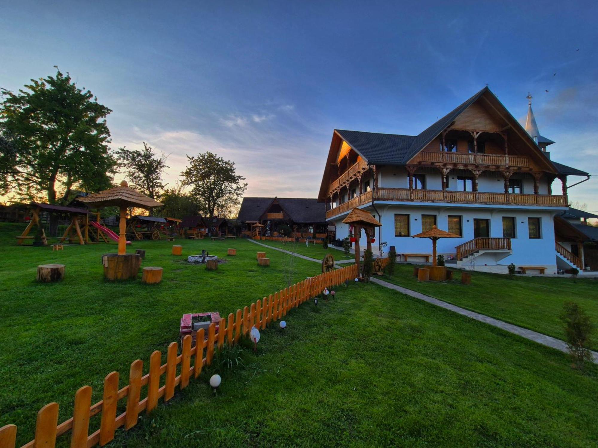 Pensiunea Maramu Breb Exterior photo
